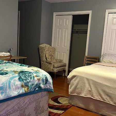 Divine Villa Guest House 65 Sherman 6Mins To Airport And 4Mins To Penn Station Newark Extérieur photo