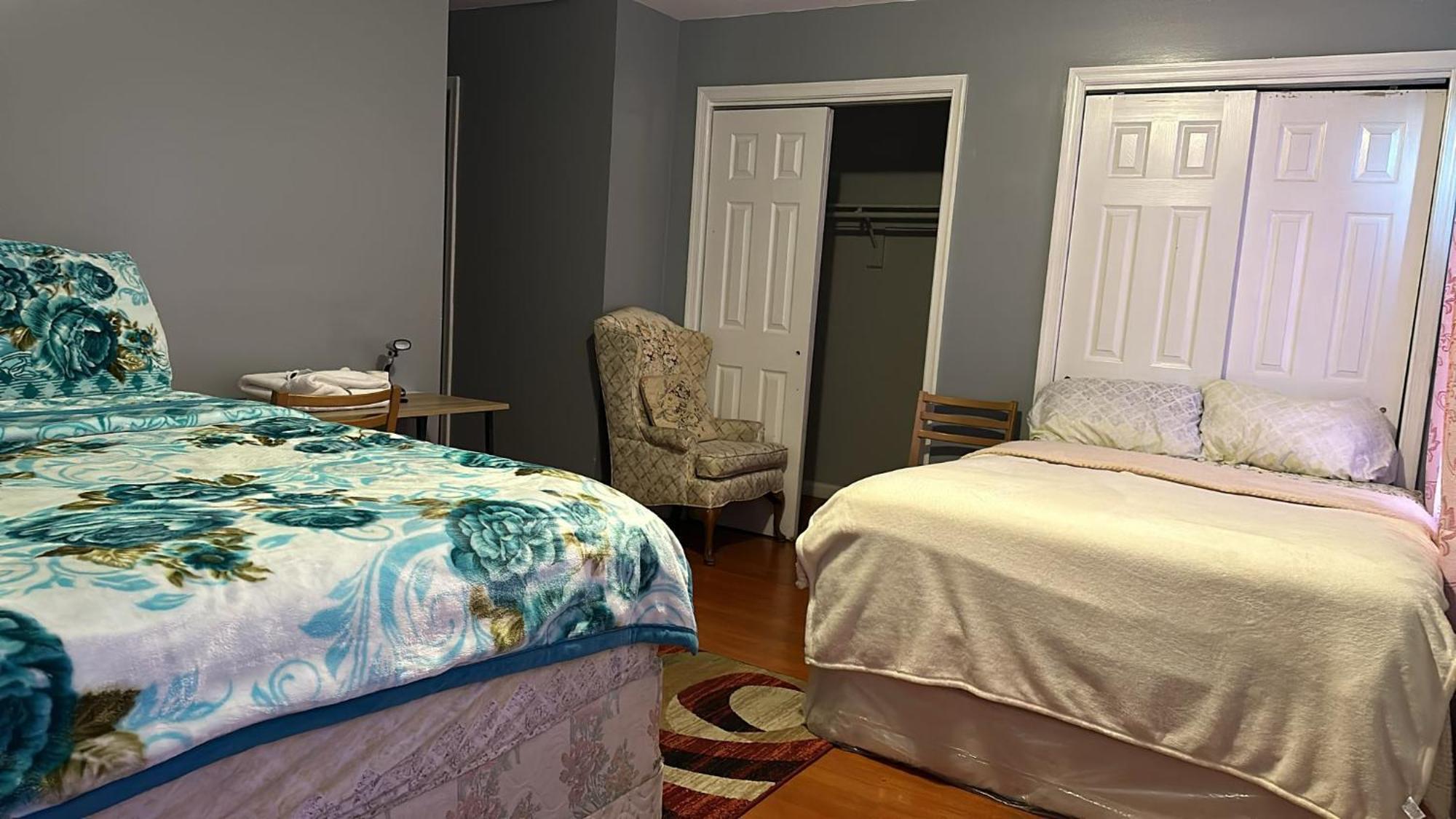 Divine Villa Guest House 65 Sherman 6Mins To Airport And 4Mins To Penn Station Newark Extérieur photo